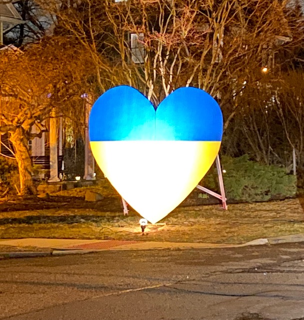 this shows a heart with the colors of the Ukrainian flag