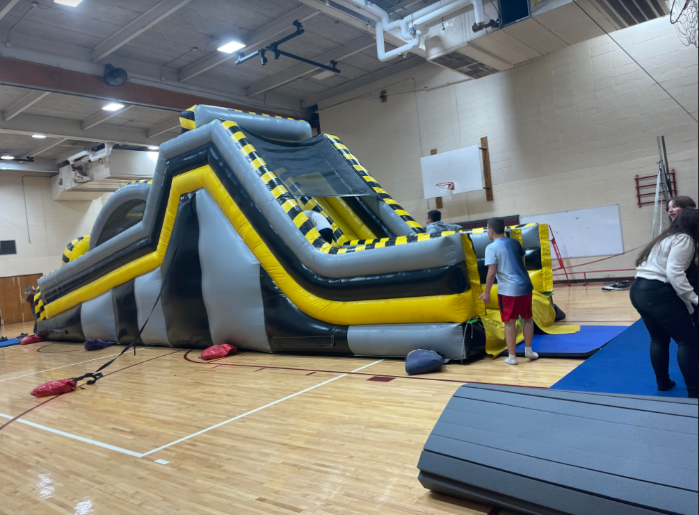 Blow Up Obstacle Course 
