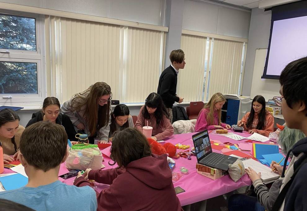 Students participate in crafts at Spread the Love event