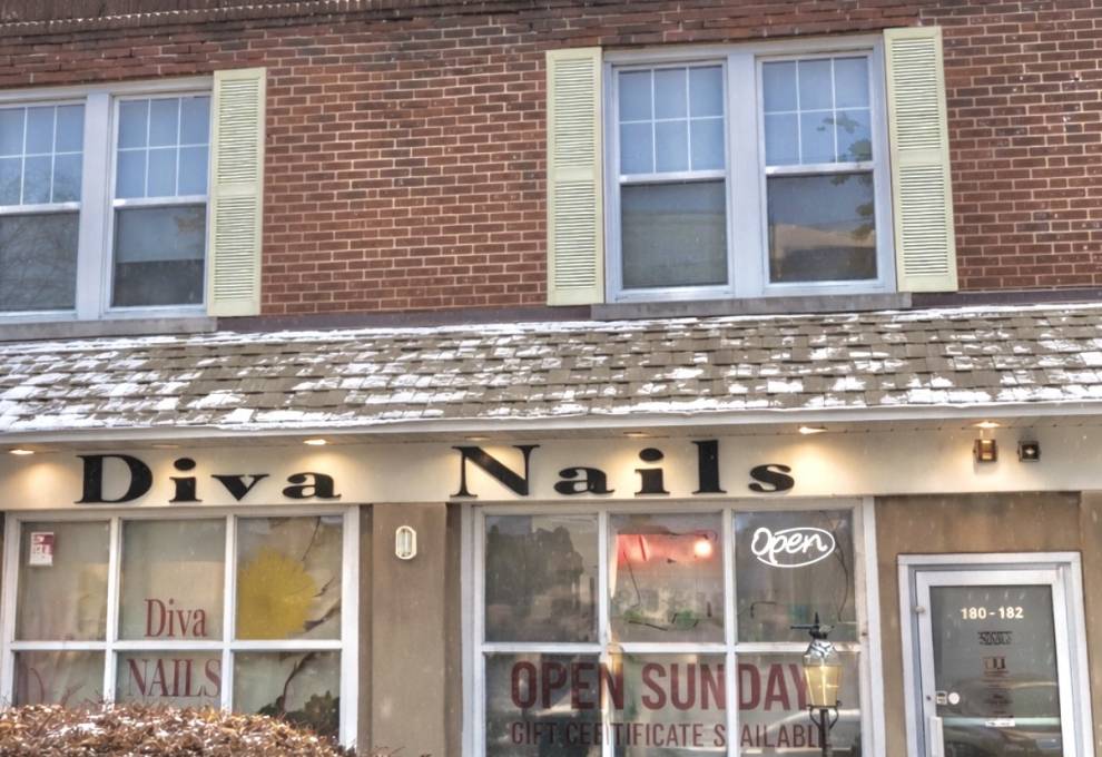 Diva Nails