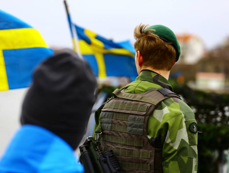 Swedish Soldier in the m/90 uniform 